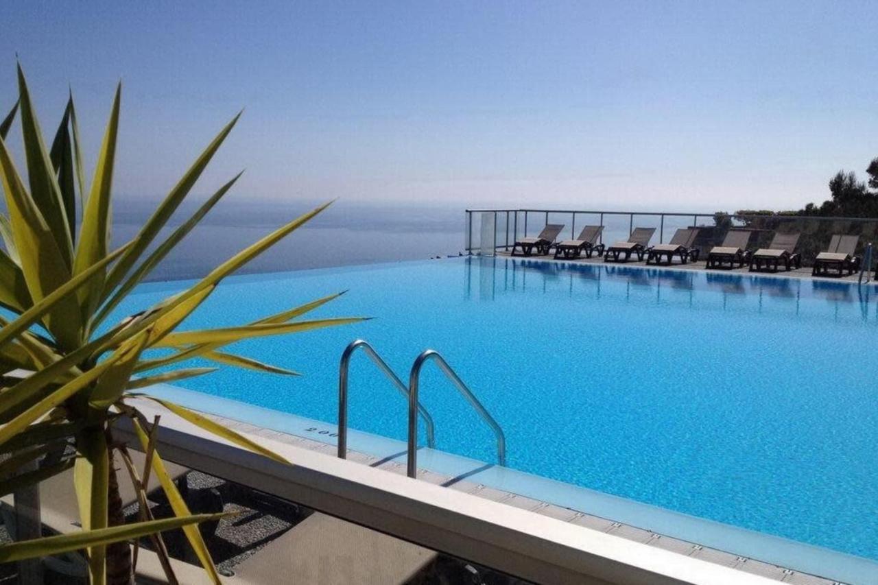 Air-Conditioned Apartment With Sea View Furnished Terrace & Parking Cap-d'Ail Buitenkant foto